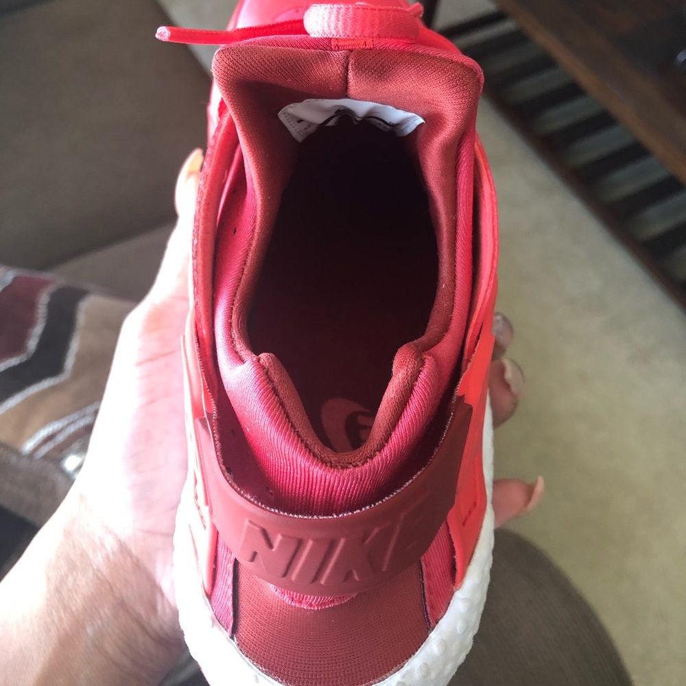 COPY - Nike Huraches tennis shoes - Picture 4 of 8